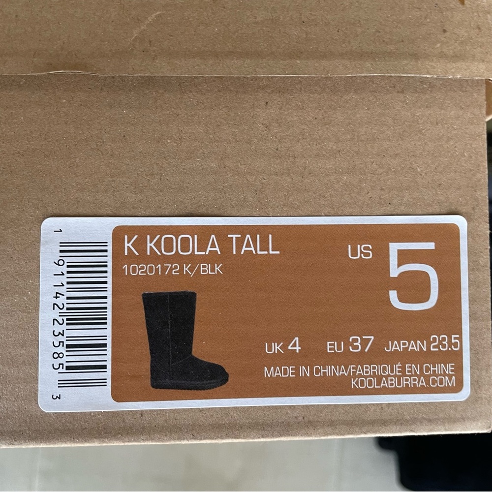Koolaburra by UGG Black Boots - Picture 8 of 8